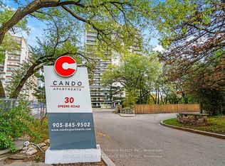 30 Speers Rd #1002, Oakville, ON L6K 2E4