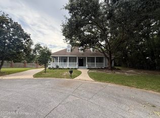 3529 Montgomery Ln, Pascagoula, MS 39567