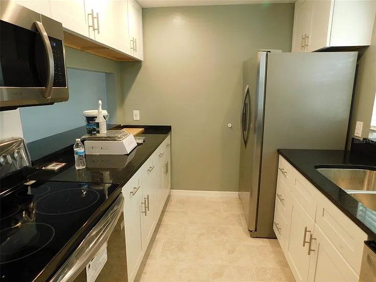 1241 Turner St #2 — Photo 3