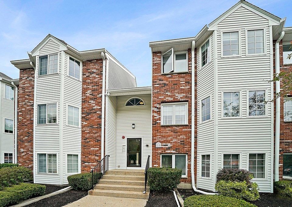 1st image of 122 Tall Oaks Dr Unit W