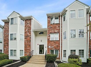 122 Tall Oaks Dr UNIT W, Weymouth, MA 02190