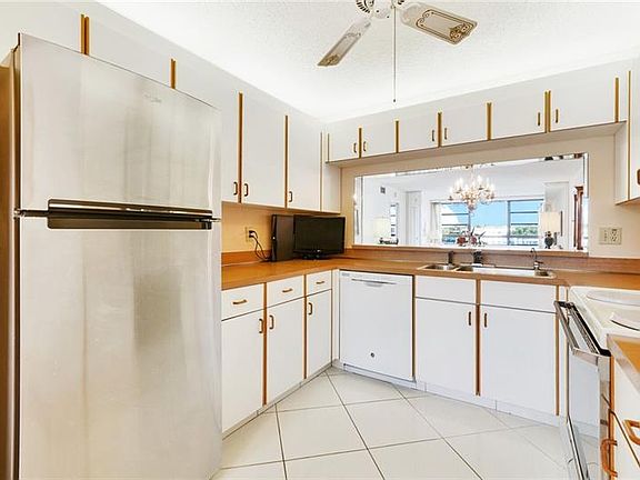 4th image of 10670 W Clairmont Cir #302