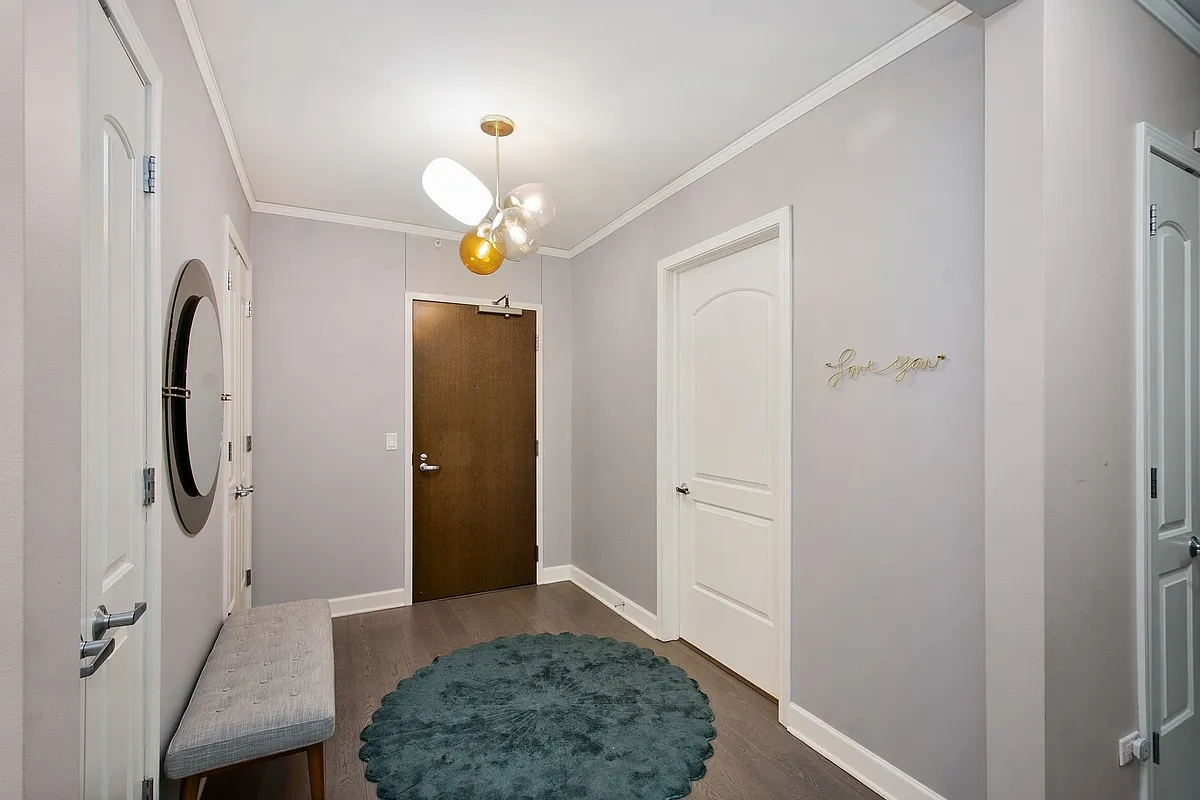 Building Photo - 450 E Waterside Dr #1102