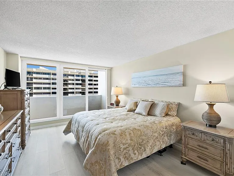 4001 Gulf Shore Blvd N #1106 — Photo 19