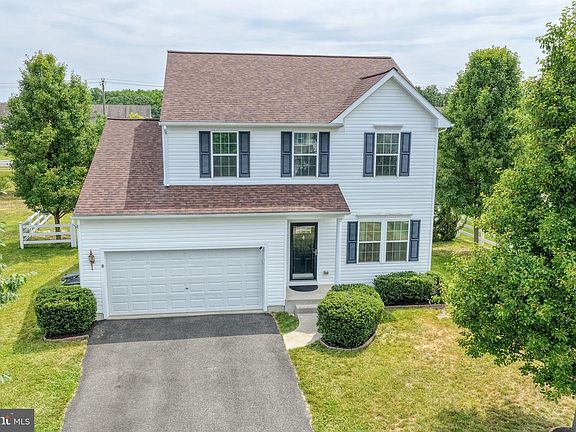 2nd image of 8 Elmer Ct