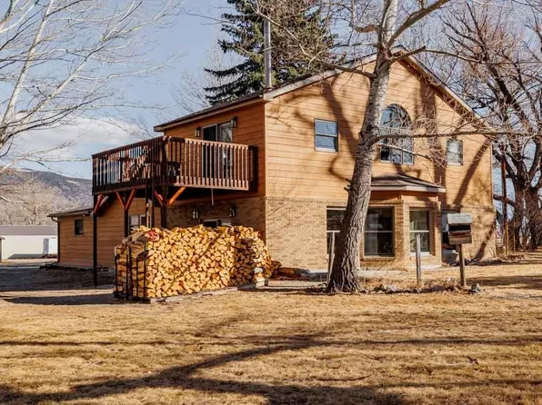 745 Southfork Rd, Cody, WY 82414