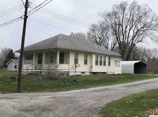 312 Ravenscroft, Versailles, IL 62378