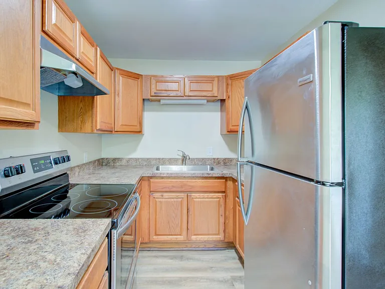 2912 Wesley St — Photo 13