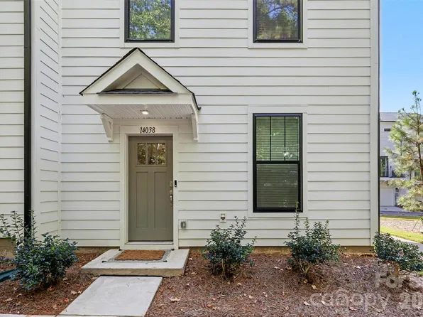 14038 Felix Ln, Charlotte, NC 28277