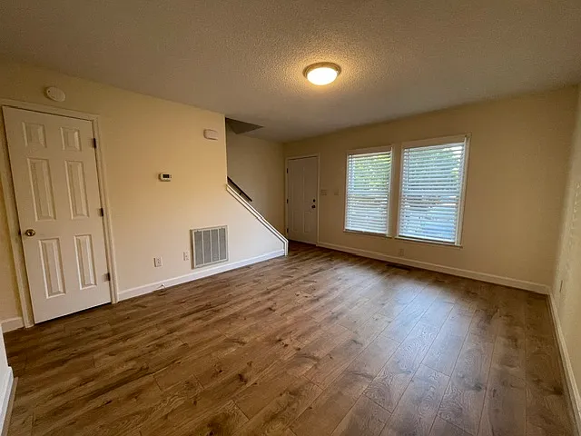 2359 Hendersonville Rd #12 — Photo 1
