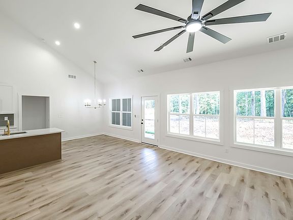 5th image of 73 Hazel Ln