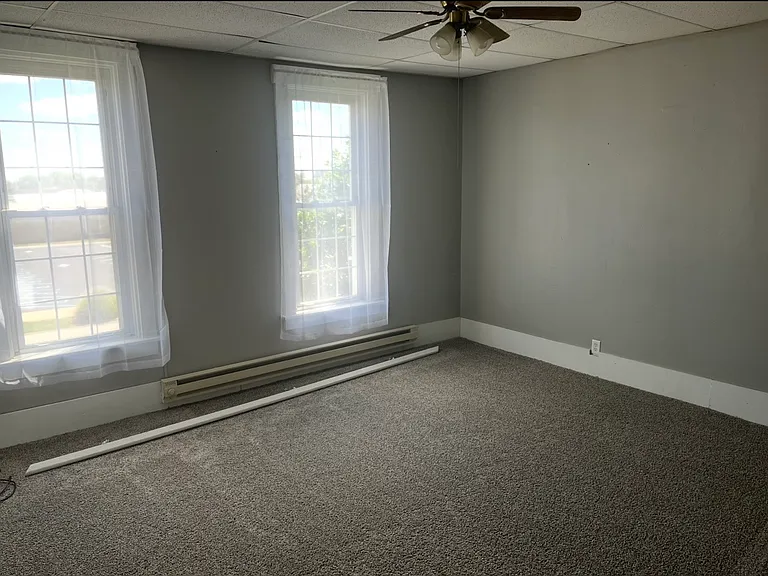 224 W Washington St #1/2 — Photo 2