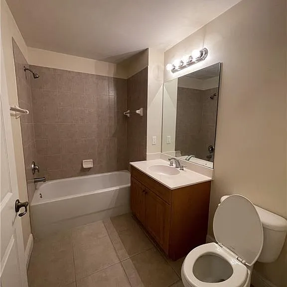 2913 Tuscan Dr #102 — Photo 5