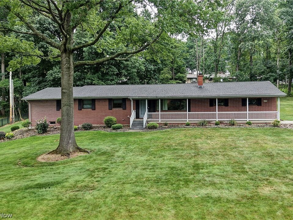 1st image of 2510 Willow Brook Dr NW