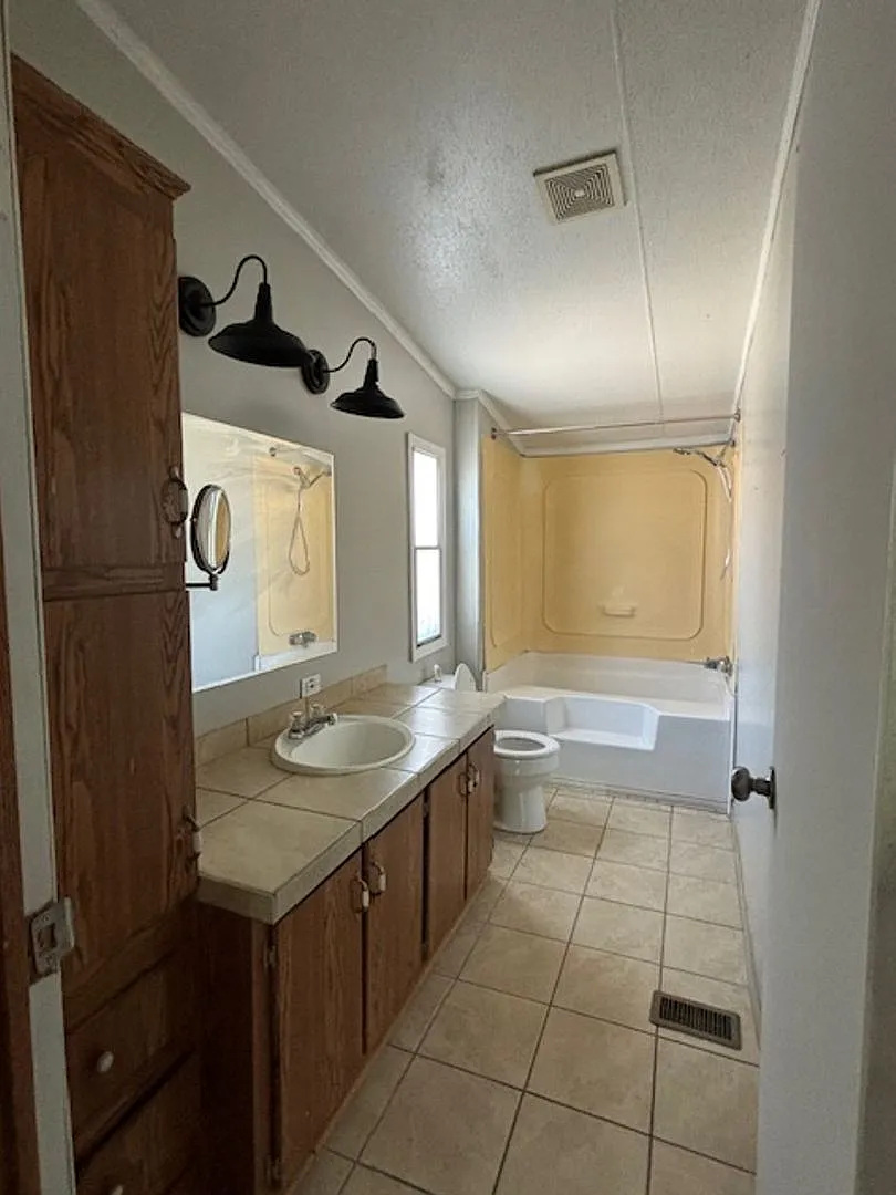 3-Bedroom 2-bath double wide — Photo 4
