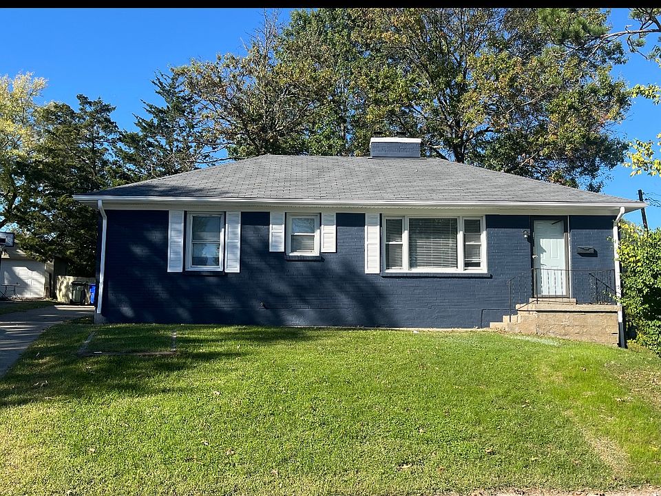 1st image of 205 Saint James Dr