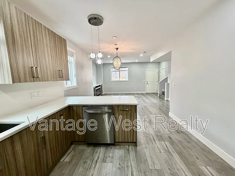 3 bed, 2.5 bath, 1248 sqft, $2,750 — Photo 4
