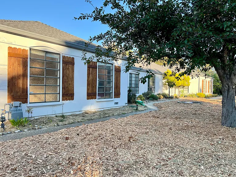 Jacaranda Cir — Photo 6