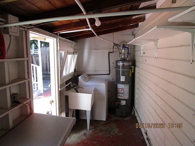 630 Clinton St — Photo 9