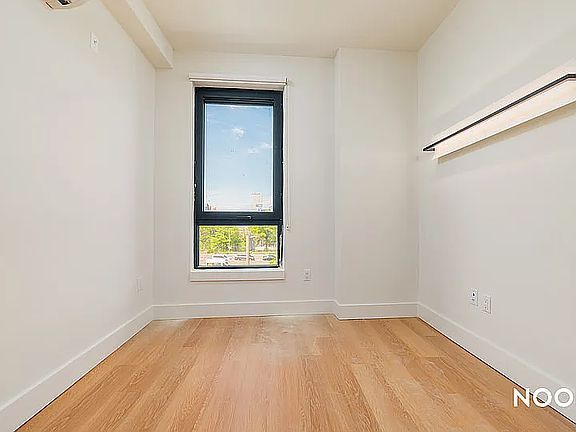 5th image of 130 Hope St APT 321