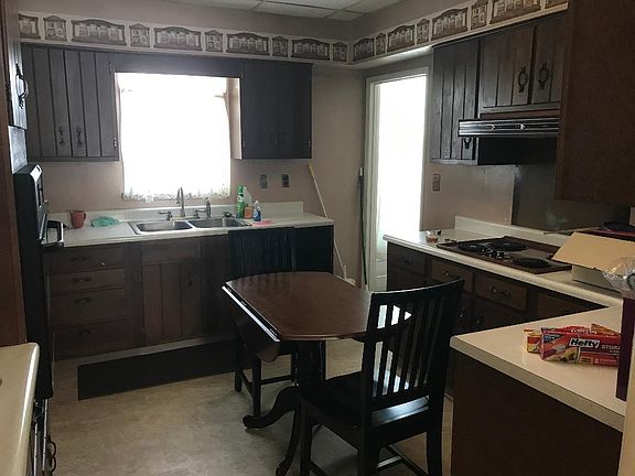 3rd image of 827 N Michigan Ave Lot 25