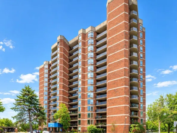 238 Albion Rd #607, Toronto, ON M9W 6A7