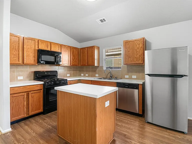 18218 Wild Orchid Dr — Photo 7