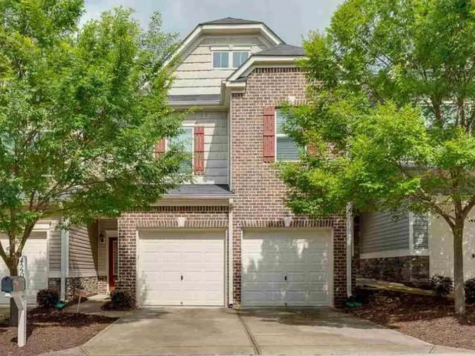 426 Woodbark Ct