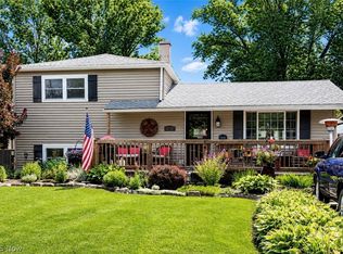 905 West Dr, Sheffield Lake, OH 44054