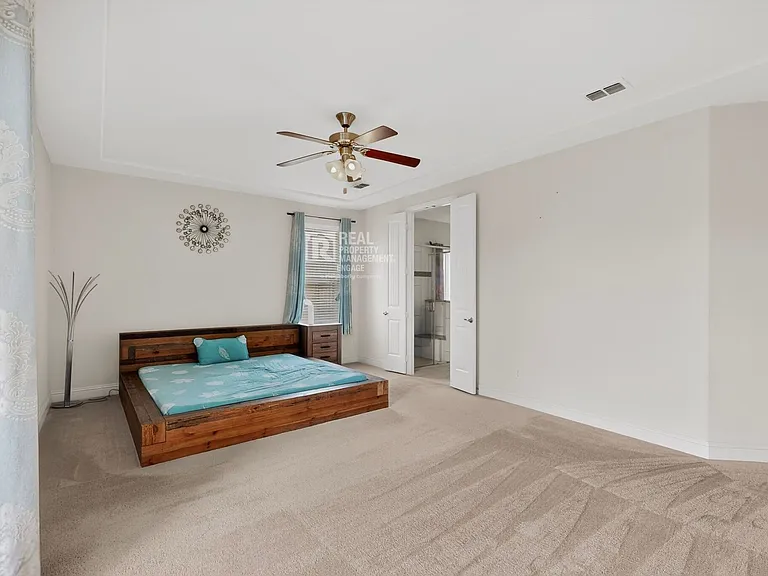 151 Darian Dr — Photo 28