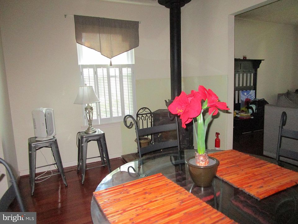 2nd image of 4243 Mockingbird Cir