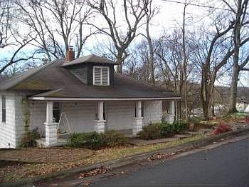 1st image of 221 Georgia Ave