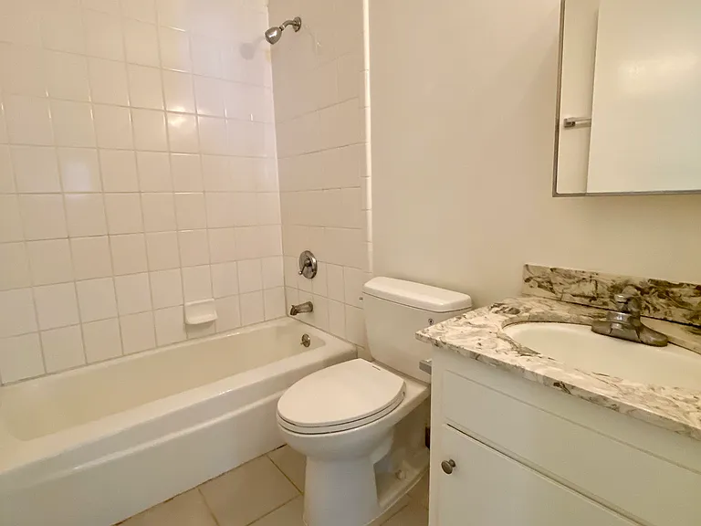 1430 Hi Point St #306 — Photo 7