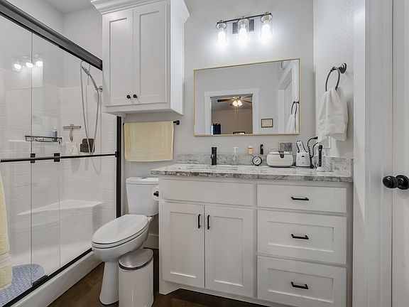 3rd image of 1137 Kings Ln #200