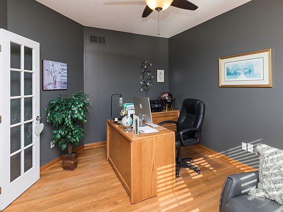 4th image of 14419 Oakwood Dr