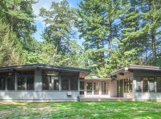 96 Lincoln Rd, Wayland, MA 01778