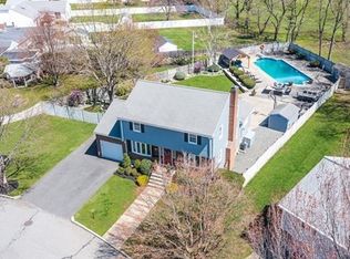 16 Rivers Ln, Melrose, MA 02176
