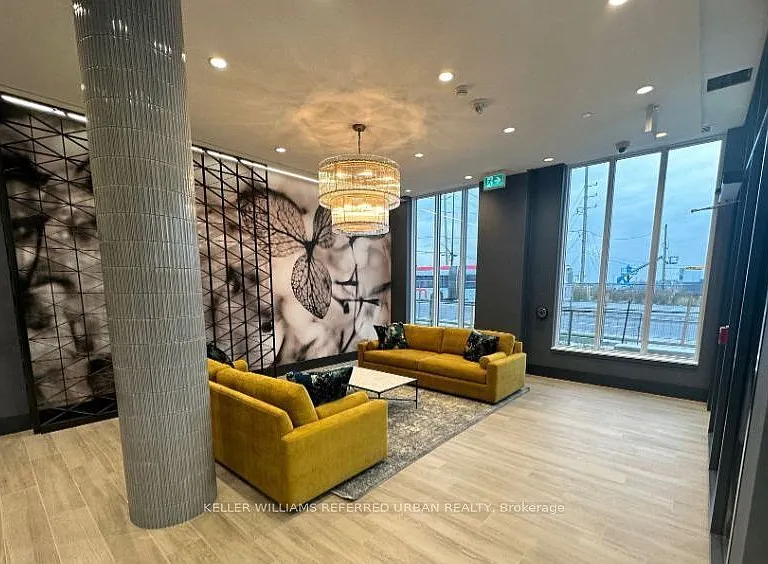 10 Lagerfeld Dr — Photo 2