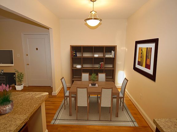 5th image of 800 S Washington St #310