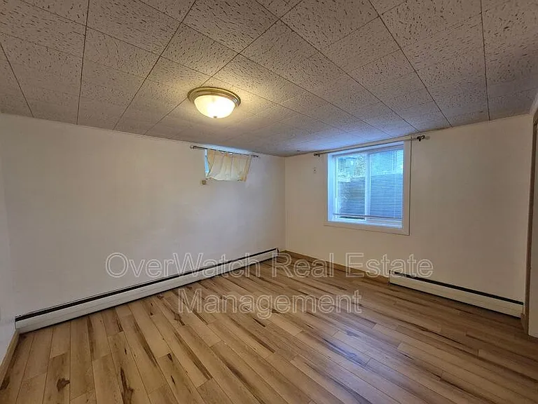 1403 Valarian St #B — Photo 9