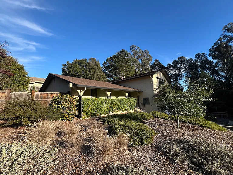 233 Calvin Pl — Photo 43