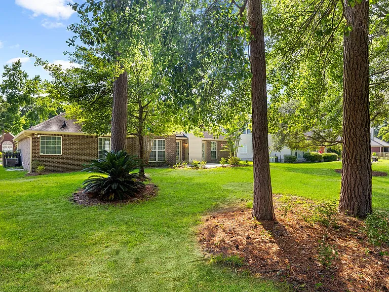 371 Marshview Dr — Photo 38