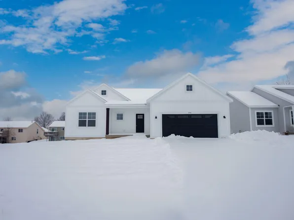 3741 Elderberry Dr, Holland, MI 49424
