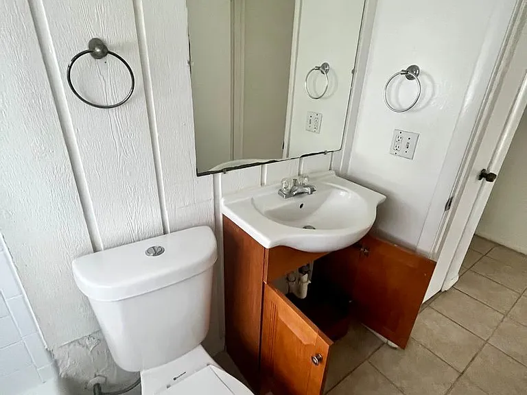 4208 Robbins Ave — Photo 4