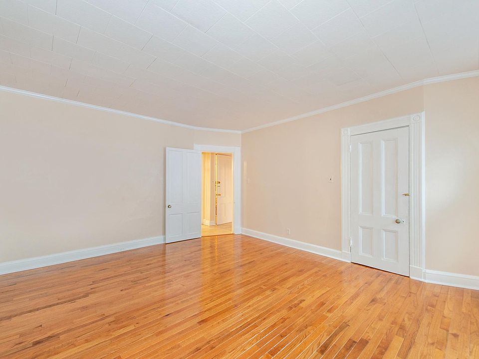 1st image of 24 N Willow St Floor 2