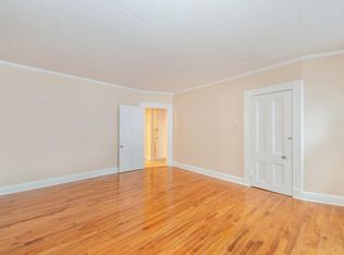 24 N Willow St FLOOR 2, Montclair, NJ 07042
