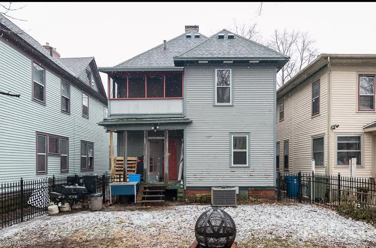 Building Photo - 718 W Lovell St