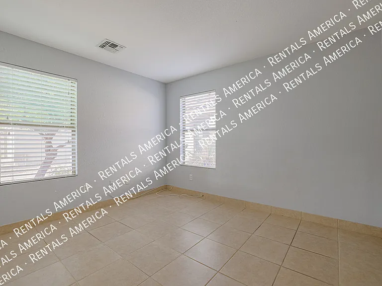 1324 S Mosley Ct — Photo 24