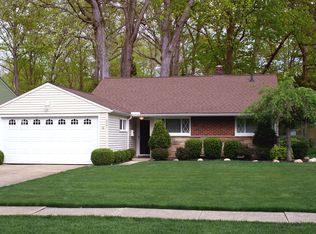 517 Bayfair Dr, Bay Village, OH