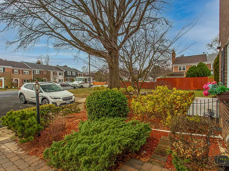 6063 Hardwick Pl — Photo 53